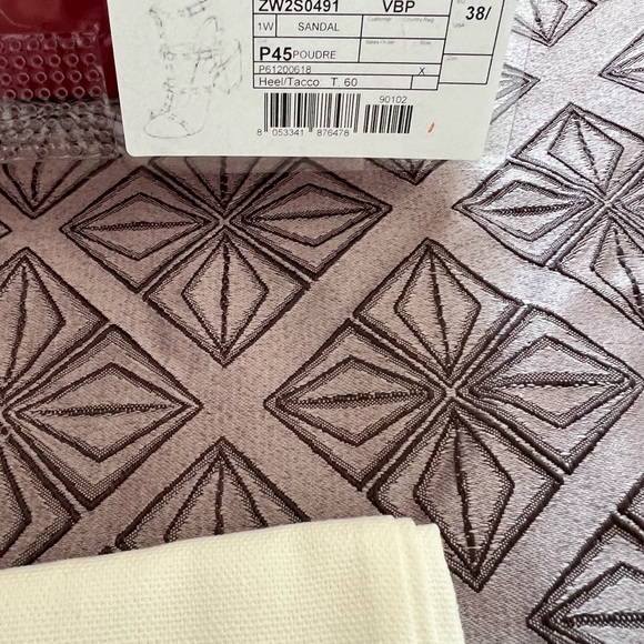 Valentino Rockstud Caged Sandals - Poudre 8.5 - Picture 5 of 6